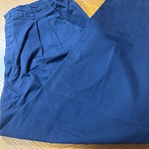 Women’s Pleated Lee Natural Crop Pants